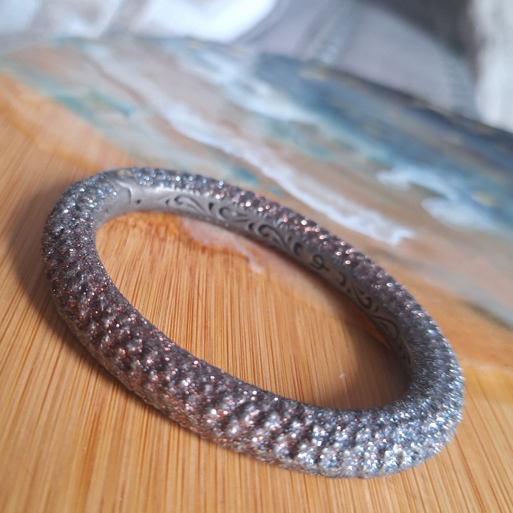 KMO duty shimmer bracelet - Picture 1 of 7